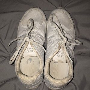 nfinity halo cheer shoes
